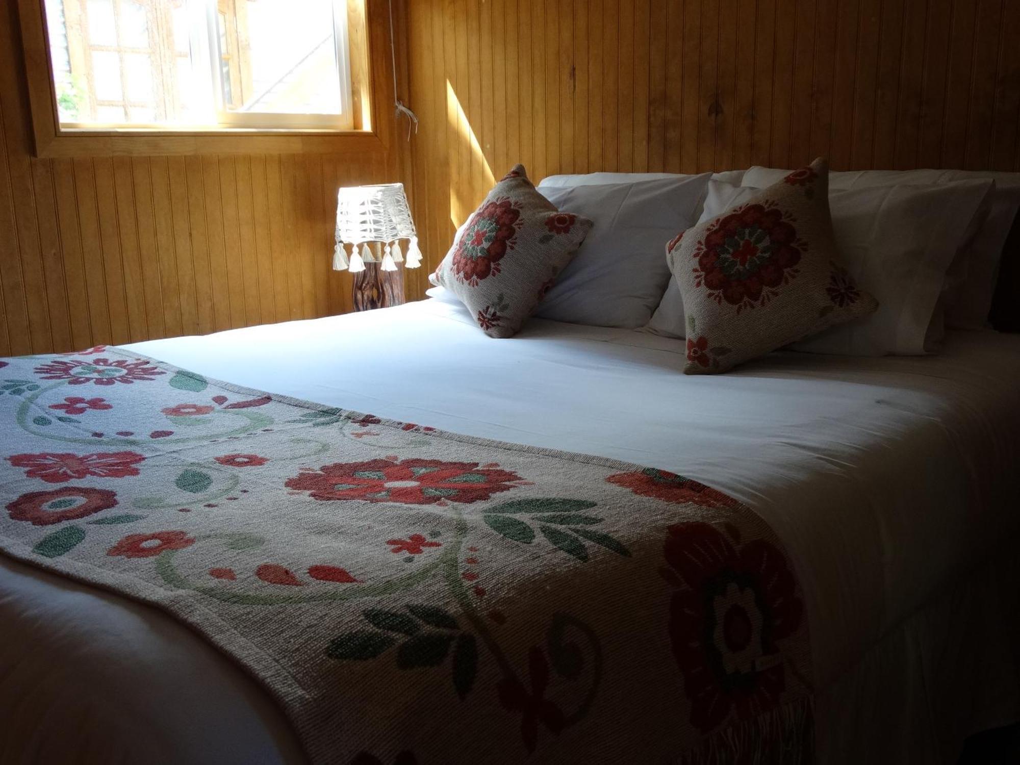 Hostal Lago Condor Puerto Natales Exterior photo